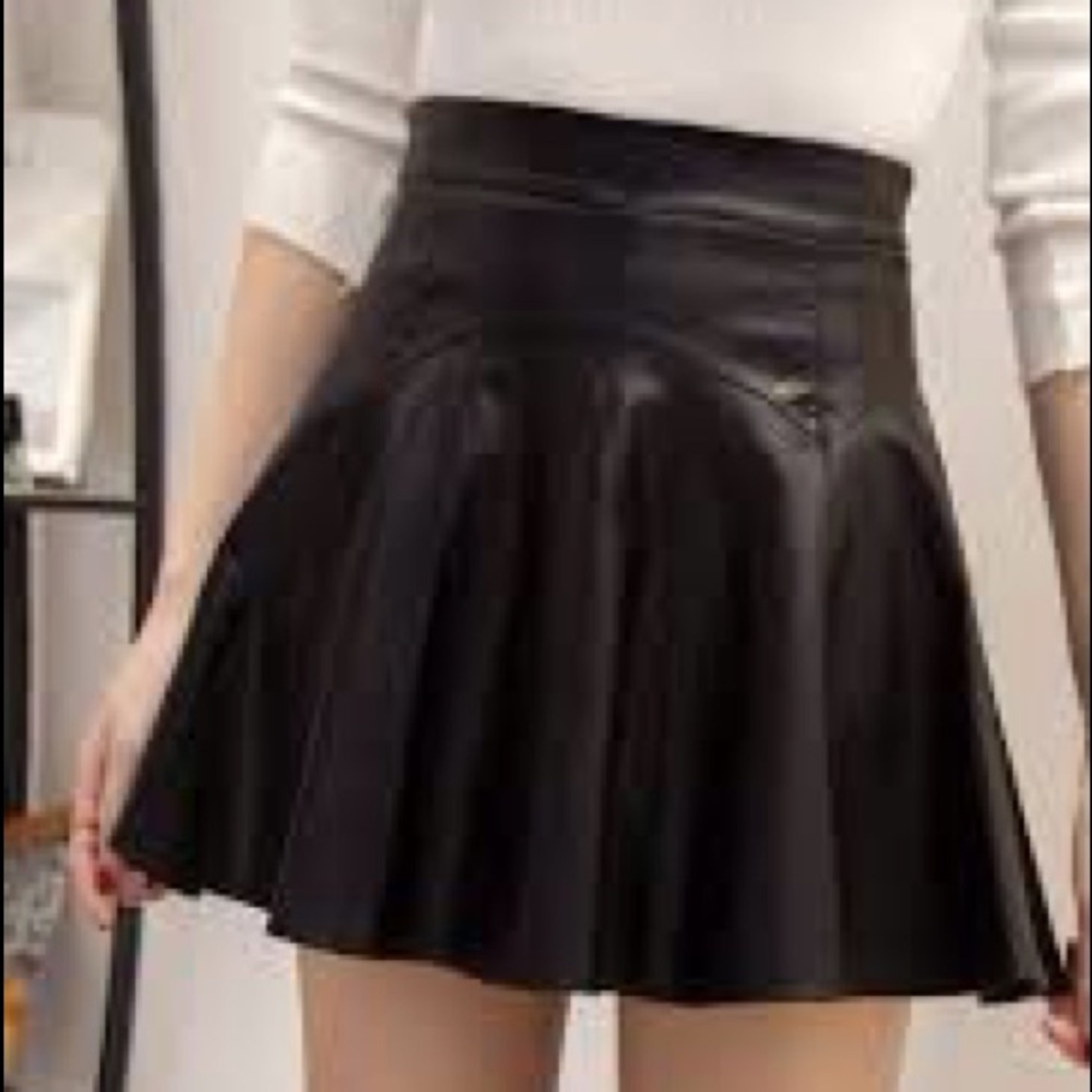 Leather mini skirt